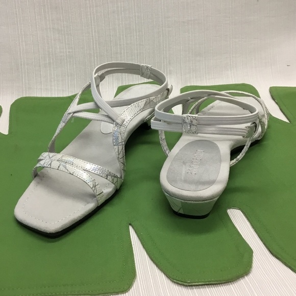 Ann Marino New Chic Low Heels - Picture 3 of 9